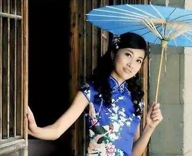 女人应该坚强的句子，形容女人在风雨中坚强(3)(点击浏览下一张趣图)