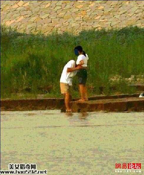 打野战哪些地方比较好 可以打野战的地方：晚上野战好刺激啊(点击浏览下一张趣图)