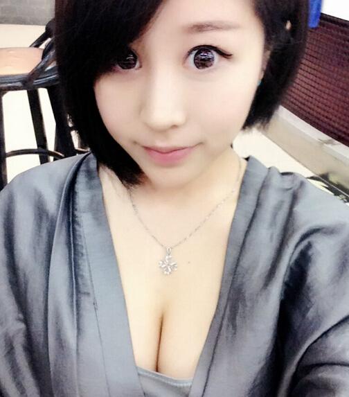 师范大学分手后流出：某古都师范大学女主角 古都师范大学女友照片(点击浏览下一张趣图)