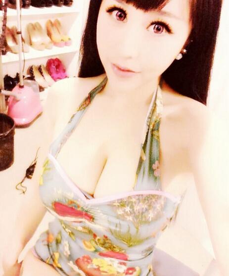师范大学分手后流出：某古都师范大学女主角 古都师范大学女友照片(5)(点击浏览下一张趣图)