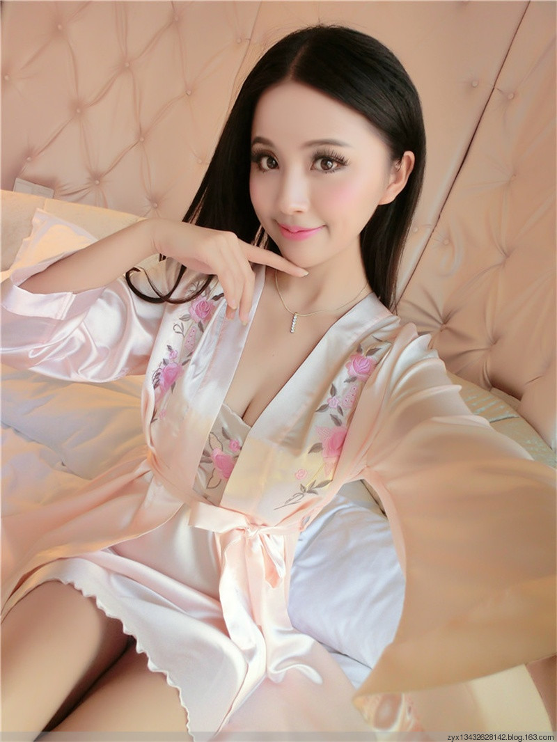 微信交换老婆私照：互换真实老婆照片的来 爆表妹黑耳木照片(3)(点击浏览下一张趣图)