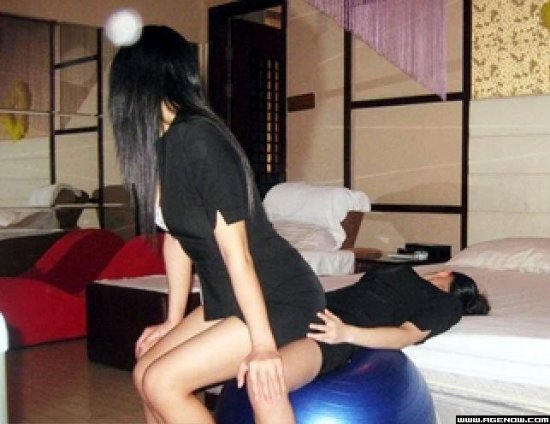 莞式服务一杆四洞 莞式服务四龙共舞：莞式服务 口爆经历 (5)(点击浏览下一张趣图)