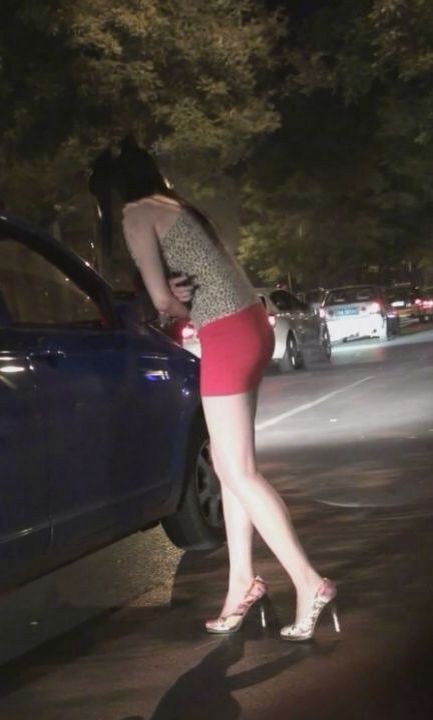 东莞50元站街女 2017东莞长安站街妹(5)(点击浏览下一张趣图)