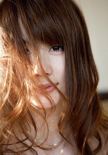 桐原绘里香AV手机观看：桐原绘里香_MIDD652 (点击浏览下一张趣图)