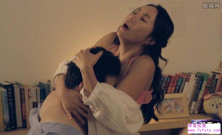 山西祖孙三代福利视频：山西万荣女教师5R 万荣4P女教师视频(点击浏览下一张趣图)