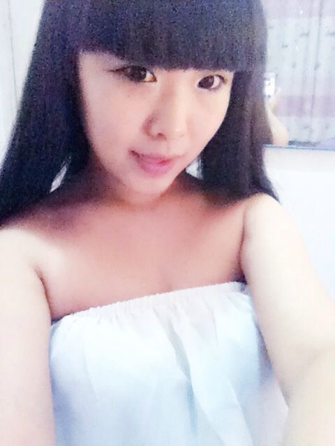 宝妈涨奶湿到衣服有图：宝妈乳房(有图片入)(5)(点击浏览下一张趣图)