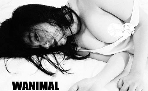 张玖玲纹身高清图片张玖玲裸体贴吧：wanimal长城张玖玲(5)(点击浏览下一张趣图)