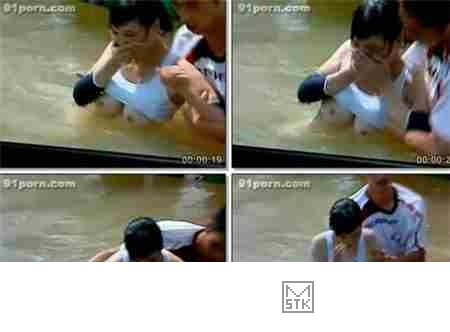 美女闯关不戴胸罩视频截图：水上闯关节目那个最漏(4)(点击浏览下一张趣图)