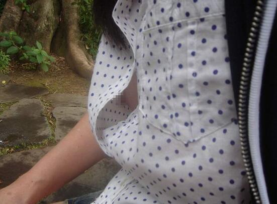 闯关女子落水走光露B：女子闯关廖慧敏无删减(4)(点击浏览下一张趣图)