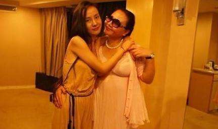 干露露和她妈照片!：干露露她妈是什么东西(2)(点击浏览下一张趣图)