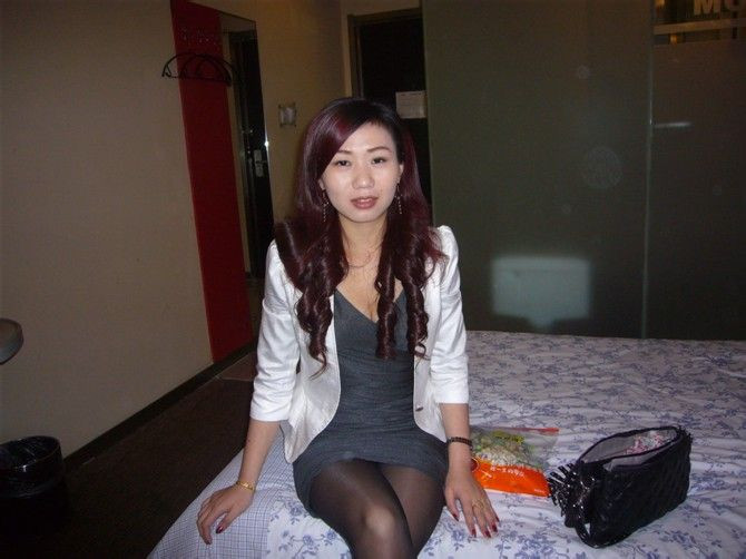 妹妹下面痒12p：在宿舍插女朋友11p9uaccom(5)(点击浏览下一张趣图)
