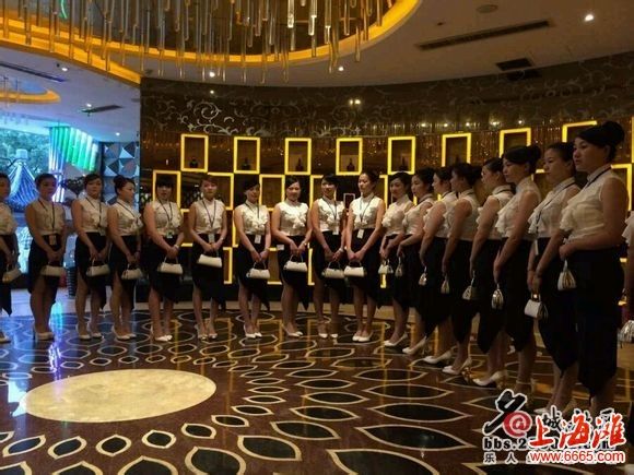 会所美女一条龙服务：高端会所的小姐怎么玩 高档会所小姐排队图片(3)(点击浏览下一张趣图)