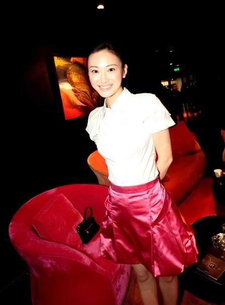 澳门九号会所小姐照片：澳门高级会所美女(5)(点击浏览下一张趣图)