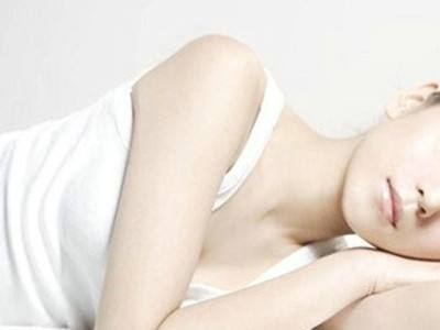 乳房胀痛,月经推迟，乳房胀痛怎么回事(2)(点击浏览下一张趣图)