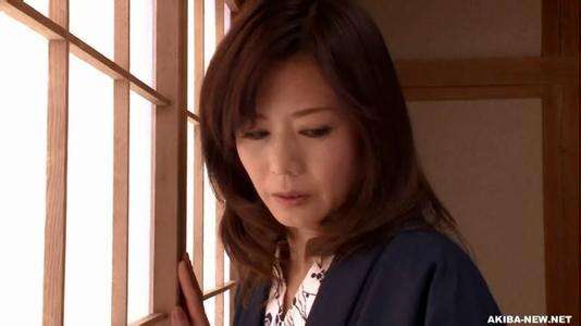 三浦恵理子最好看番号：日本AV熟女三浦会理子 三浦恵子手机在线播放(3)(点击浏览下一张趣图)