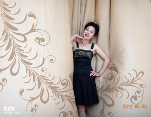大胸熟女_熟女吧图集：遇到过的熟女贴吧老熟女露自拍(点击浏览下一张趣图)