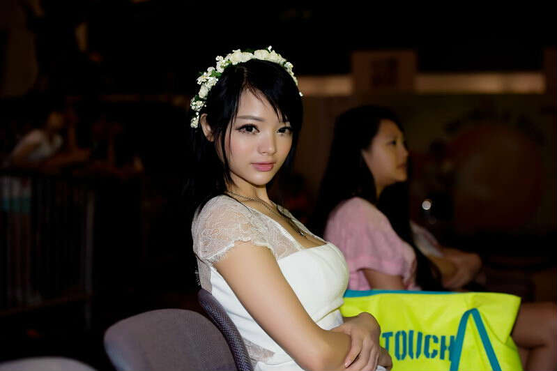 李玲雅典娜视频：歪歪李玲无修百度云 歪歪李玲全套xo百度云(2)(点击浏览下一张趣图)