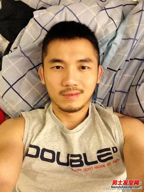 微信互看丁丁群2017：互看男生的大丁丁贴吧15男生互看丁丁(2)(点击浏览下一张趣图)