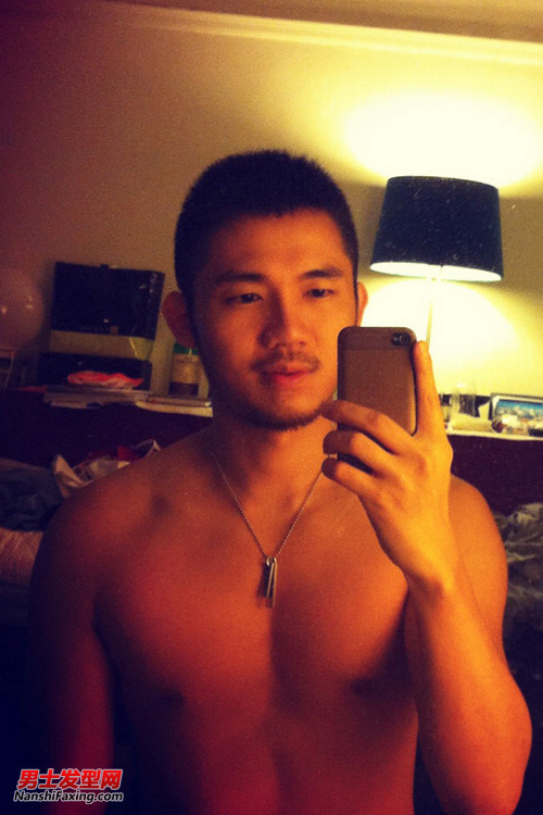 微信互看丁丁群2017：互看男生的大丁丁贴吧15男生互看丁丁(6)(点击浏览下一张趣图)