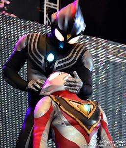 圣洁女战士被脱靴图解：giga女战士触手图解 giga女战士受难视频(6)(点击浏览下一张趣图)