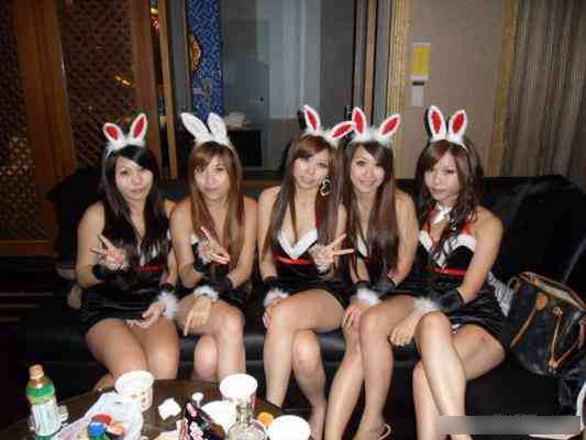 酒吧陪酒女一百可以吗图解：高档ktv陪酒女可以睡吗 酒吧陪酒女怎么带出去(点击浏览下一张趣图)