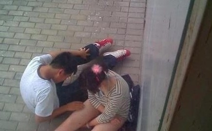 景区情侣野战图片?：2016学生门门事件视频高中生墙角野战图片.(6)(点击浏览下一张趣图)