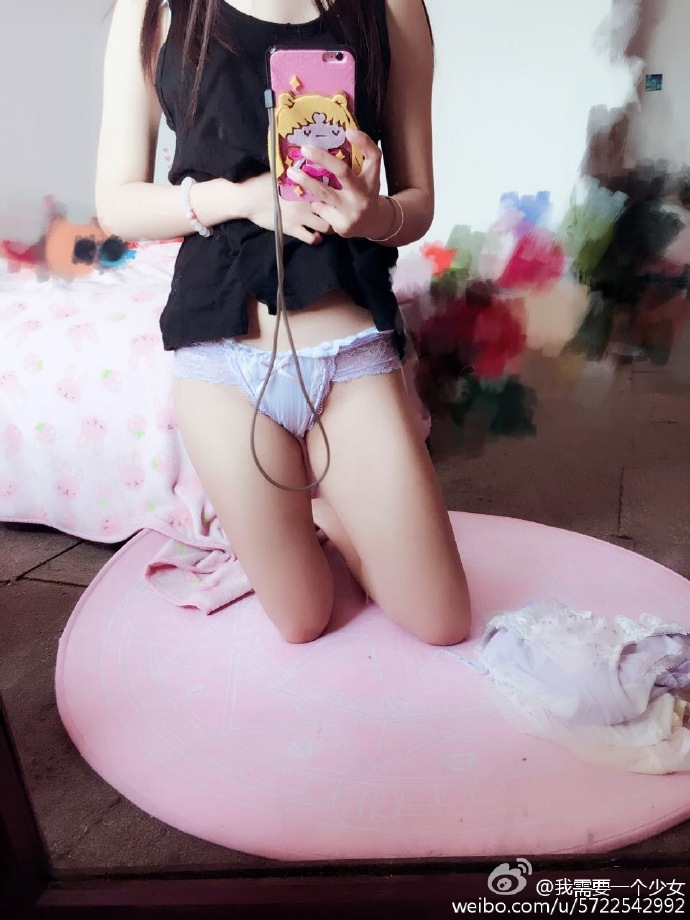 网红kitty酱磁力链接：施忆佳kitty酱磁力链接 国内网红磁力链接(点击浏览下一张趣图)