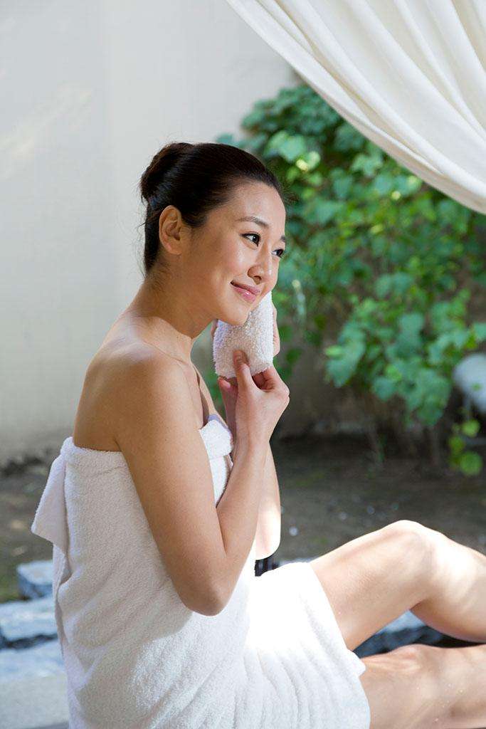 女性保持年轻的秘诀：比同龄人年轻10岁！(2)(点击浏览下一张趣图)