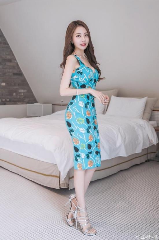 少女开处17P：美白日本鲍 日本大鲍美女(4)(点击浏览下一张趣图)