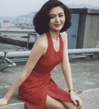 高尔夫球塞阴GIF：高尔夫球事件 关之琳私处被塞球图片(6)(点击浏览下一张趣图)