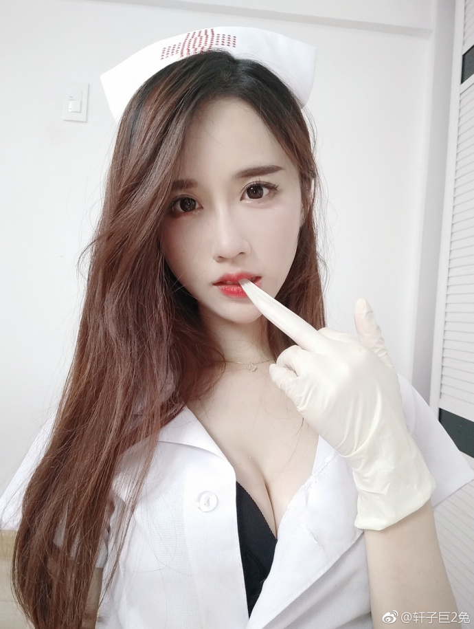 深夜伸手党福利贴吧图集：爆木耳福利贴吧图(2)(点击浏览下一张趣图)