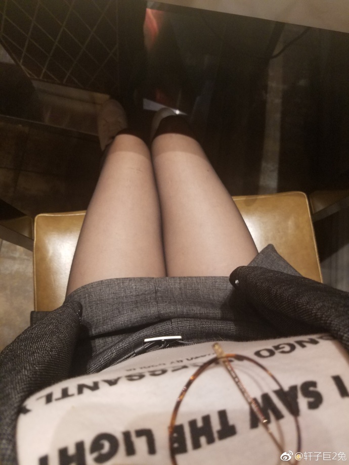 深夜伸手党福利贴吧图集：爆木耳福利贴吧图(6)(点击浏览下一张趣图)