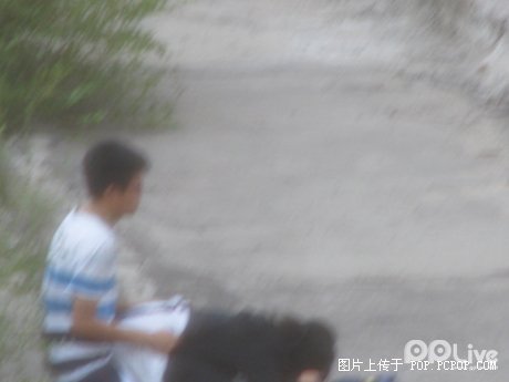 哈尔滨四中野战门图片：00后校门野战门(3)(点击浏览下一张趣图)