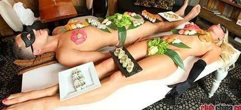 创意人体蛋糕图片：女性人体蛋糕图 女性人体蛋糕的做法(2)(点击浏览下一张趣图)