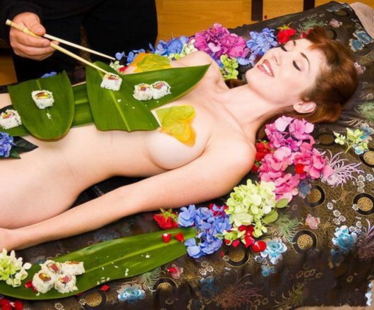 奶油颜料糊脸惩罚：美女奶油大战 日本美女奶油大战(5)(点击浏览下一张趣图)