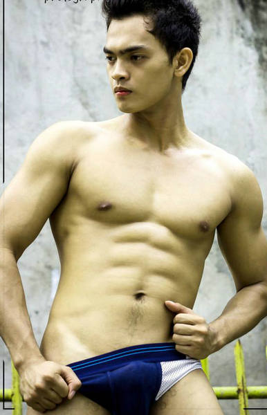 魅男荒郊迷情组图：魅男mangv荒郊迷情手机(4)(点击浏览下一张趣图)