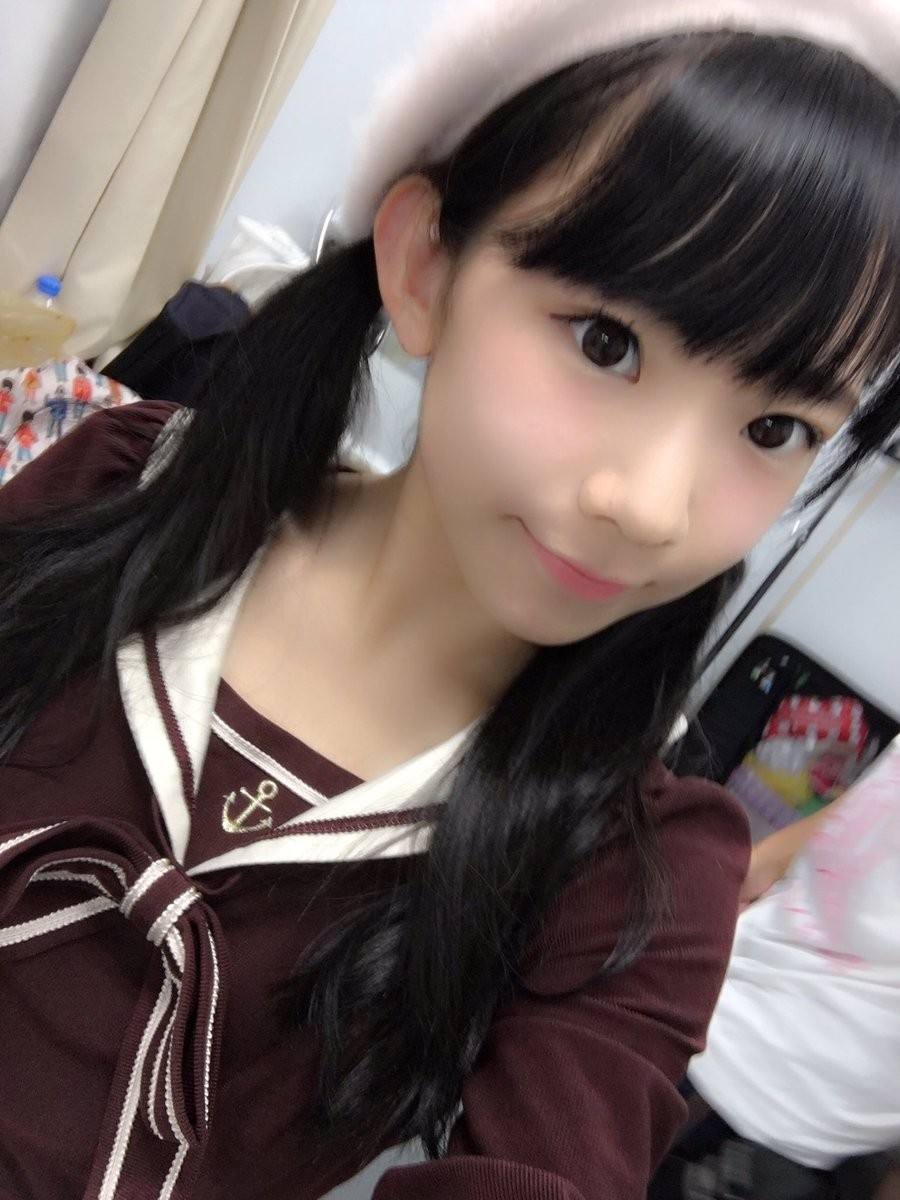 日本00后AV小萝莉视频：日本00后小学生x呀咩得(7)(点击浏览下一张趣图)