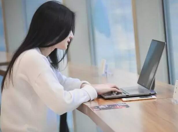 女人不能靠男人的句子,奋斗的女人才有资格拥有幸福(点击浏览下一张趣图) 女人不能靠男人的句子,奋斗的女人才有资格拥有幸福(点击浏览下一张趣图)