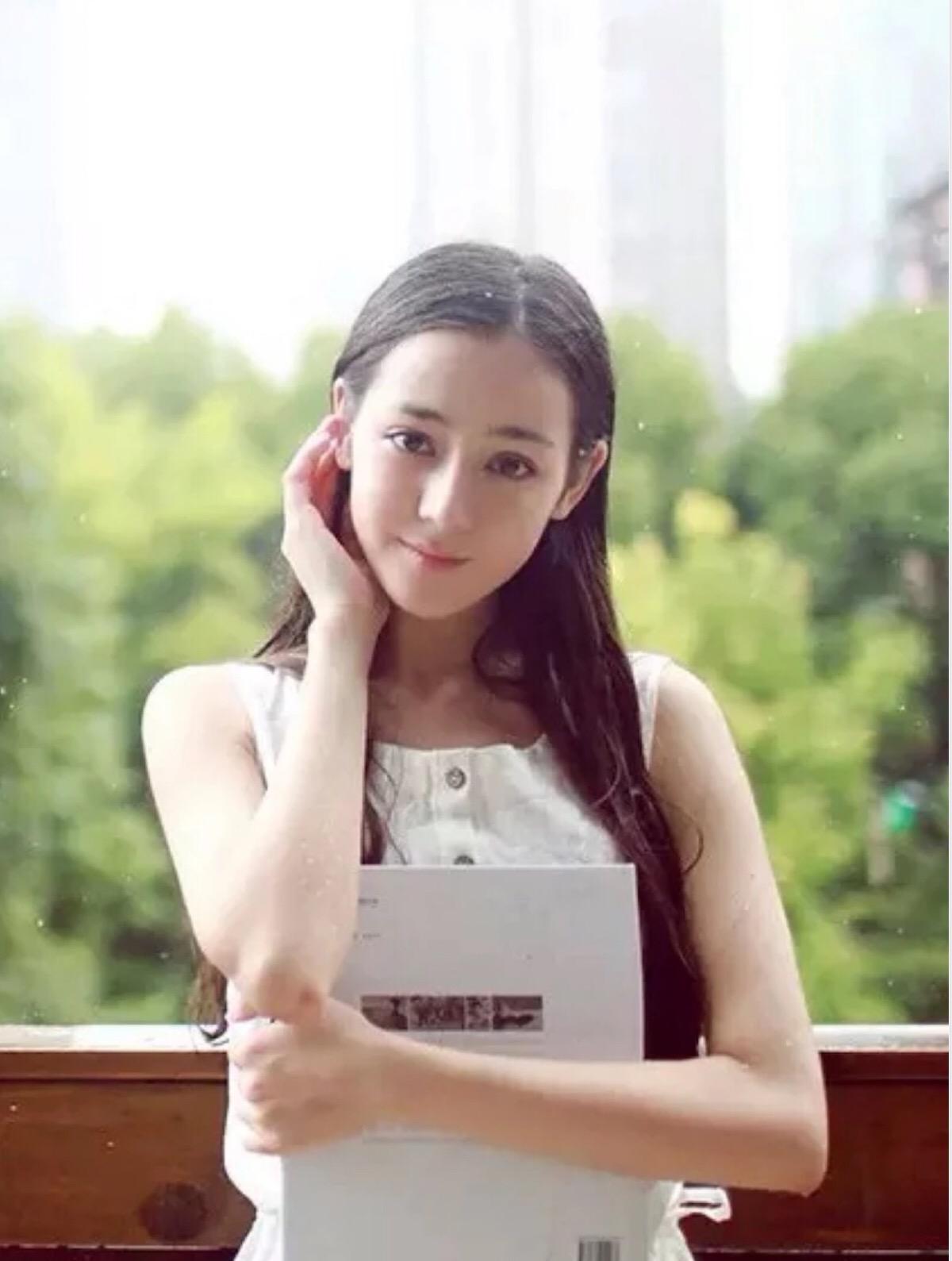 迪丽热巴ps黄照 迪丽热巴没有衣服ps图：迪丽热巴ps把衣服p不见(点击浏览下一张趣图)