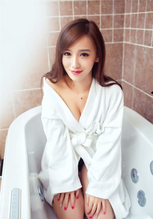 李玉洁daisy萧熏儿 网红李玉洁无圣光图集：红媚馆李玉洁daisy(5)(点击浏览下一张趣图)