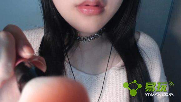 asmr韩国妹子ppomo舔耳：ppomo真实照片 asmr ppomo 本人照片(点击浏览下一张趣图)