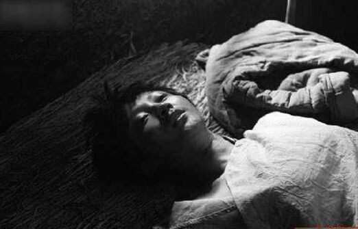 女烈士张剑珍受酷形：宪兵折磨女地下党 女地党赤条条受酷刑(3)(点击浏览下一张趣图)