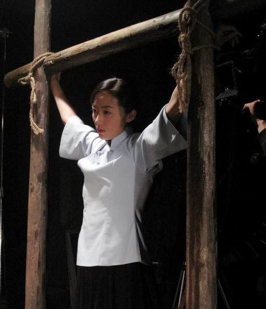 审讯女地下党员梅璐 审讯女游击队长烈白丽：女八路死前受尽侮辱(6)(点击浏览下一张趣图)