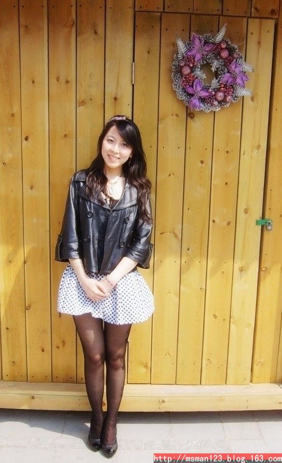 邻家少妇李玲刘丽 txt：在车上从后面进入,轻点 色情,小说短篇大全(4)(点击浏览下一张趣图)