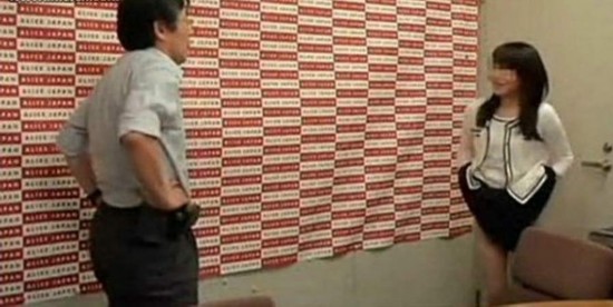 德田重男那一部最好看：skd-14 无码 德田重男 德田重男教孙女图解(6)(点击浏览下一张趣图)