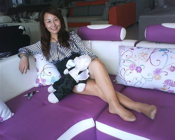 丰满粗腿肉感中年妇女：中年丰满肉感妇人影音(点击浏览下一张趣图)
