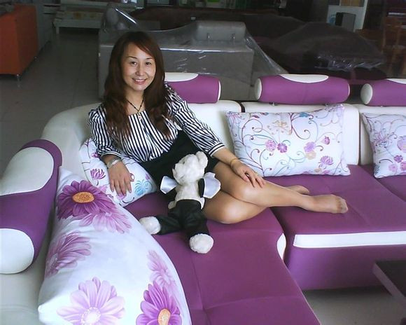 qq里中年妇女丰满群：丰满漂亮中年妇女照片(4)(点击浏览下一张趣图)