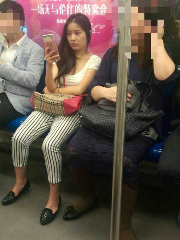 丰乳肥臀图片丰满极品：四十路丰乳肥臀的熟女(4)(点击浏览下一张趣图)