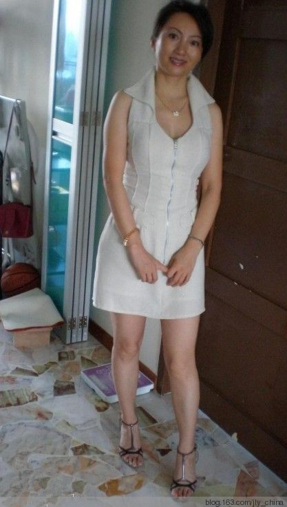 地铁少妇丰乳肥臀图片：丰乳肥臀的太原少妇(3)(点击浏览下一张趣图)