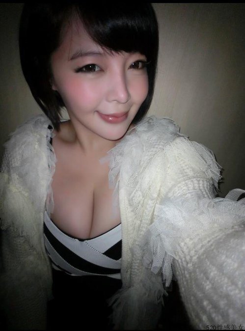 斗胸吧比奶吧图片集：斗奶吧片(4)(点击浏览下一张趣图)
